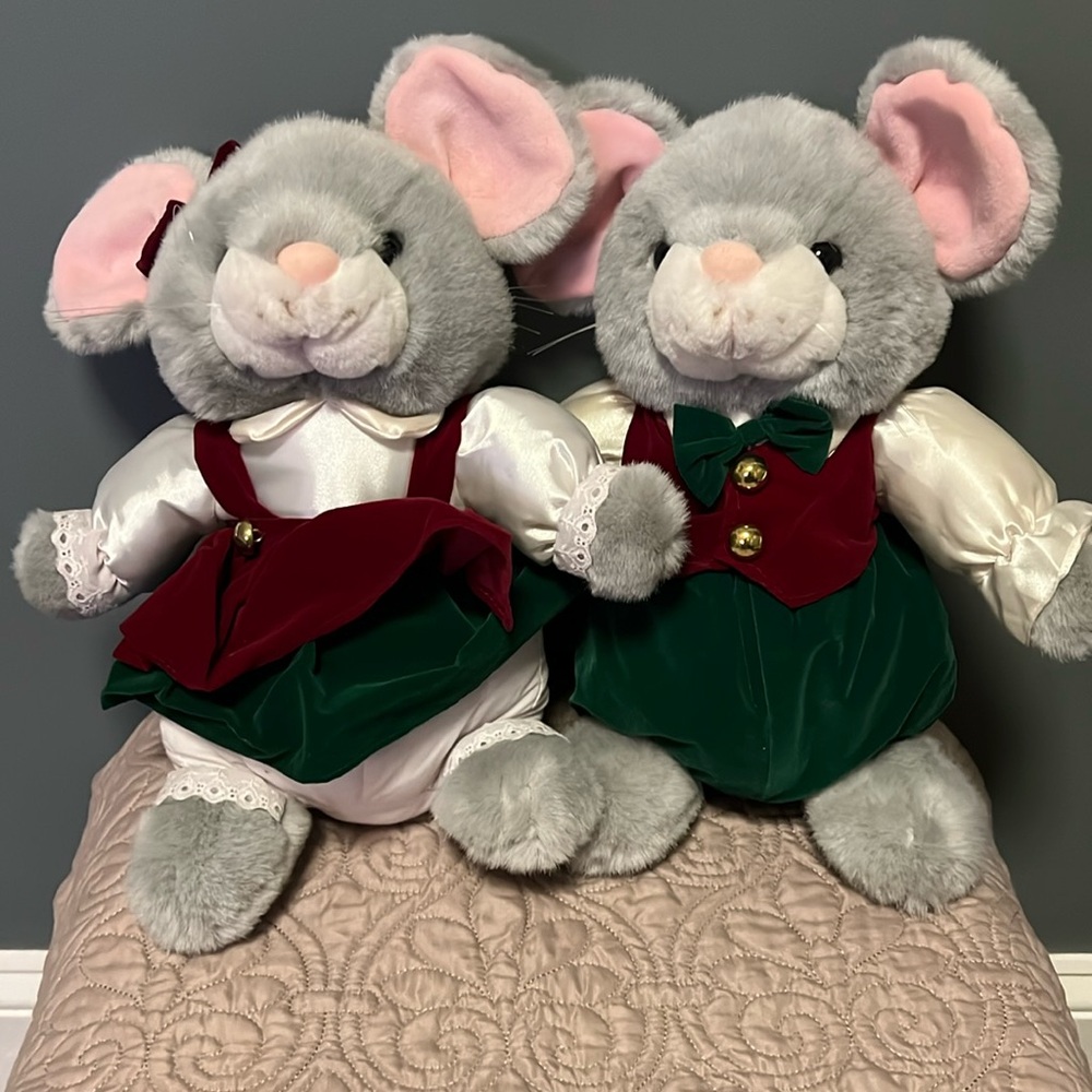 Chris and Merry Mouse Christmas Mice Plush 11" Toy Holiday Decor Gibson Greeting